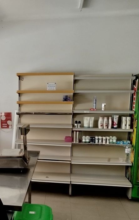 Prateleiras comércio