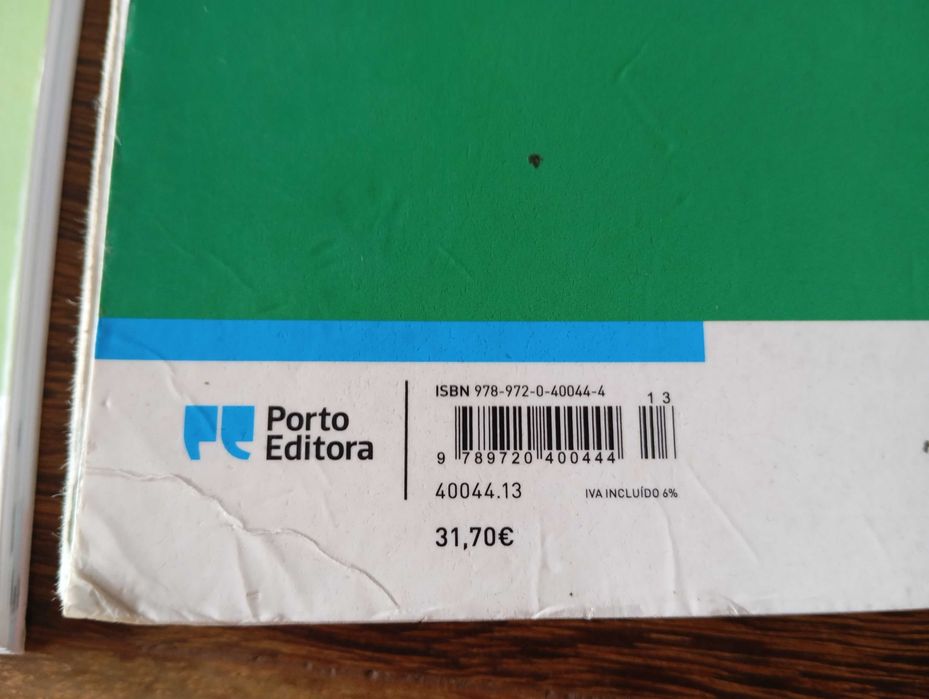 Livro  e caderno de Português Letras em dia 10 ano