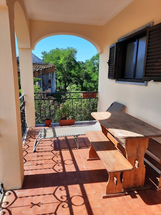 Seixal. Quarto para 1 pessoa. Em moradia.