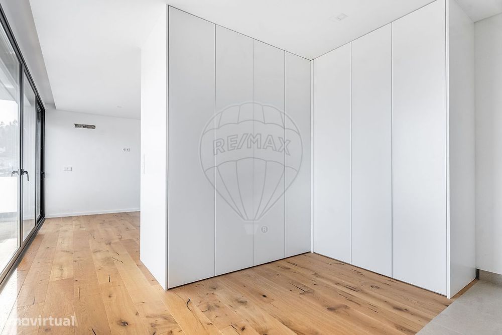 Moradia T4 para venda