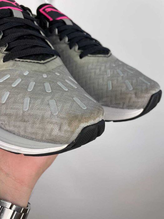 Жіночі спортивні кросівки puma speed 300