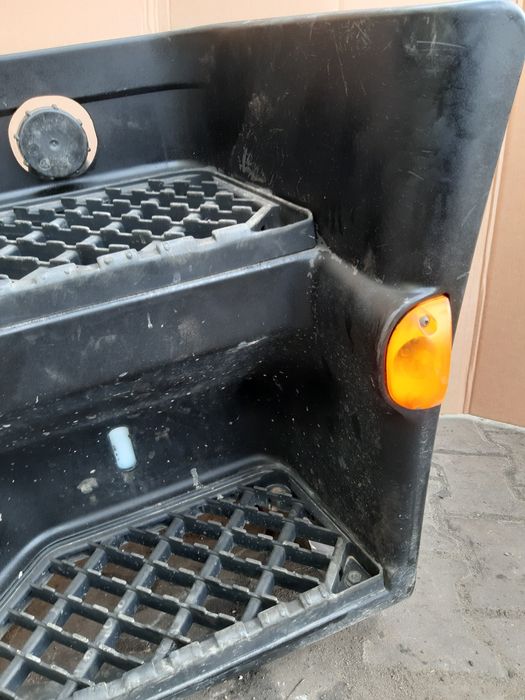 Narożnik Stopnica Lewa Wspornik Zderzaka Przedniego Renault Premium 82317468