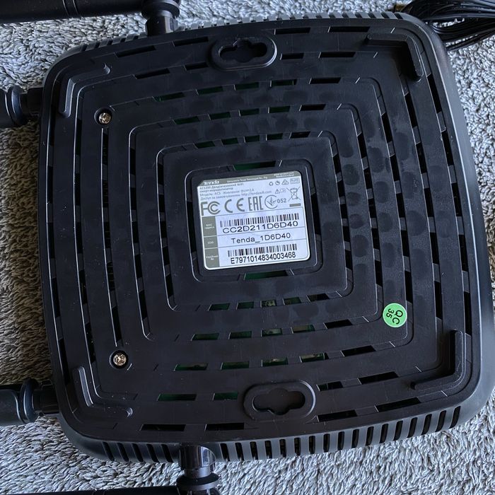 Двухдиапазонный роутер Tenda AC5 ac1200