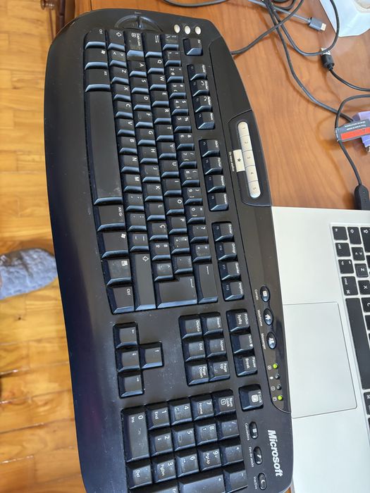 Teclado Microsoft Digital Media Keyboard