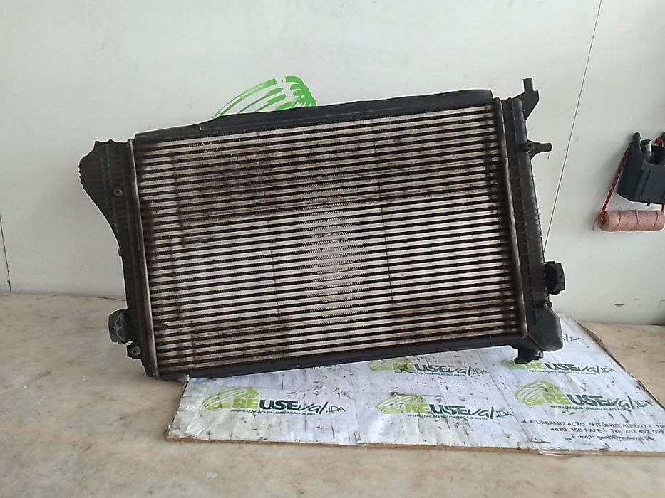 Radiador do intercooler VOLKSWAGEN Golf V (1K1)