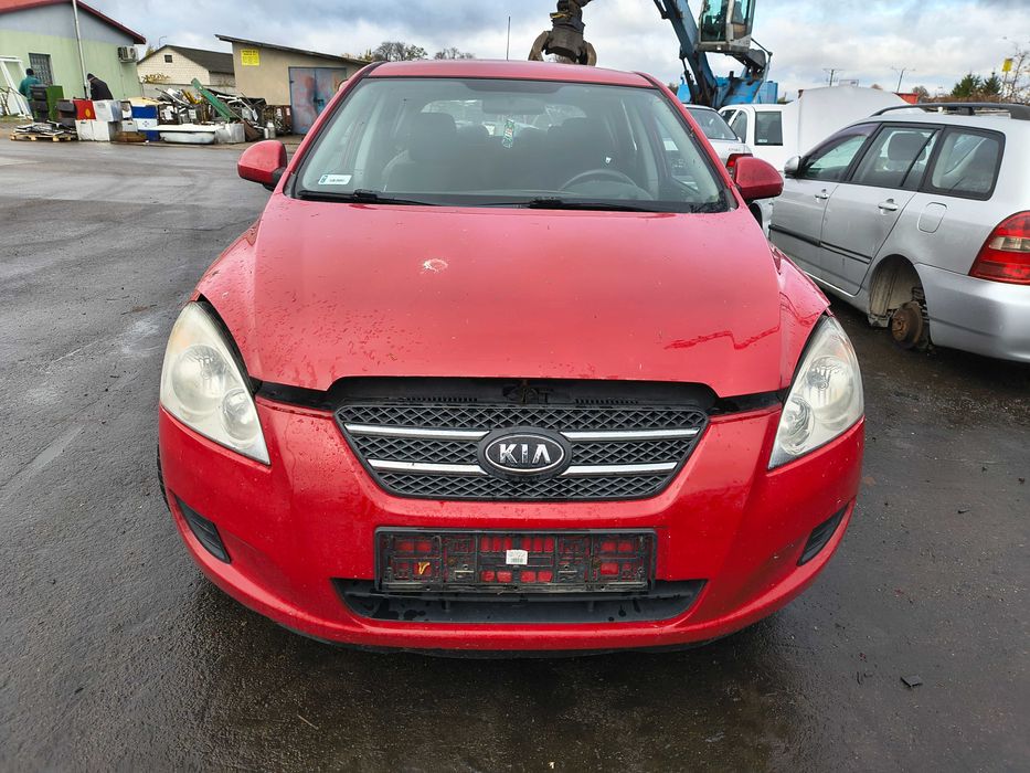 Kia Cee'd 2007r. 1.6 Pb - na części.