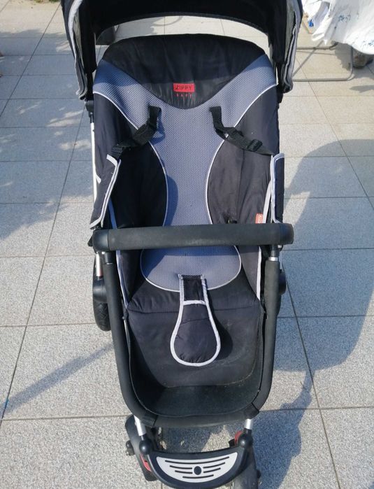 Carrcarrinho de bebê da zippy em ótimo estado
