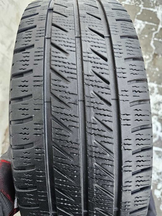 Całoroczne Goodyear 215/65 R16C