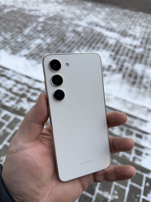 Самсунг s23 , ідеал, 98% рідна акб, стан нового