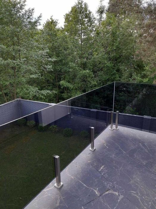 Продаж будинку, Брюховичі