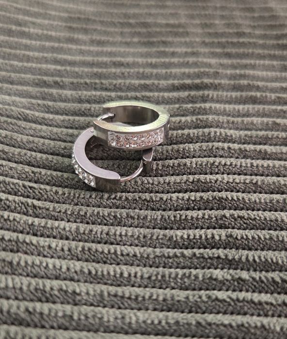 Brincos e Argolas em aço