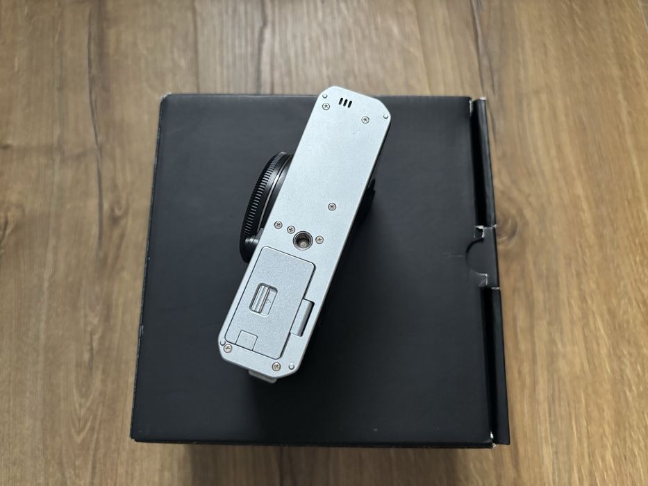 Fujifilm x-e4 piękny stan