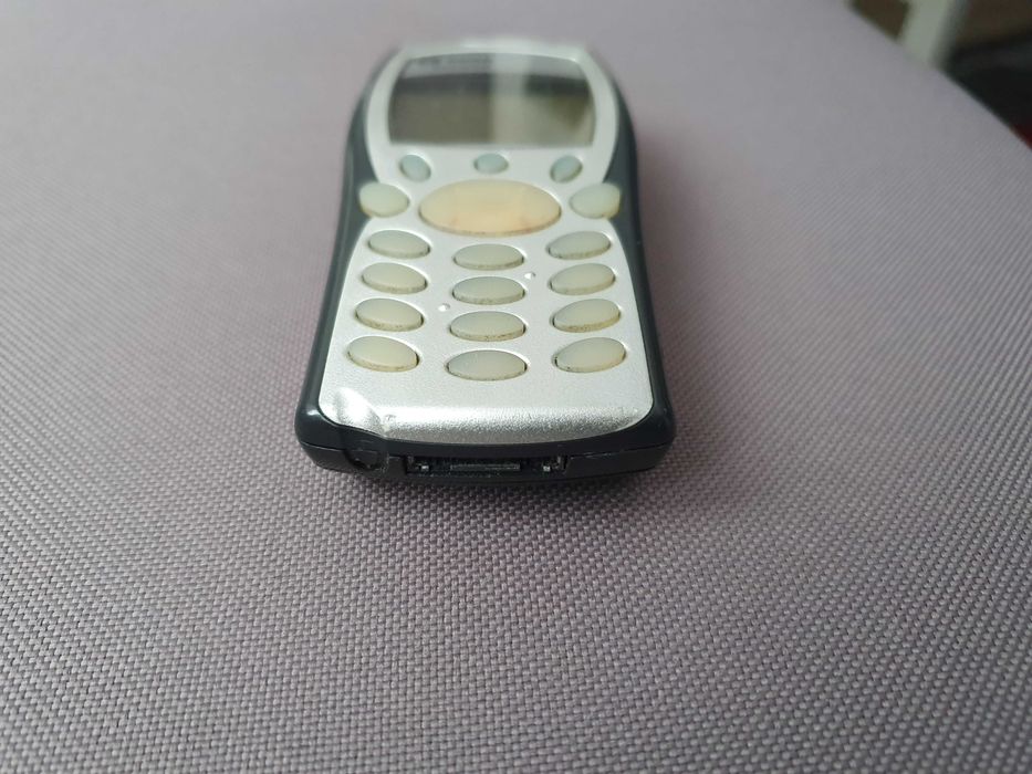 Stary zabytkowy telefon Sagem MW3026
