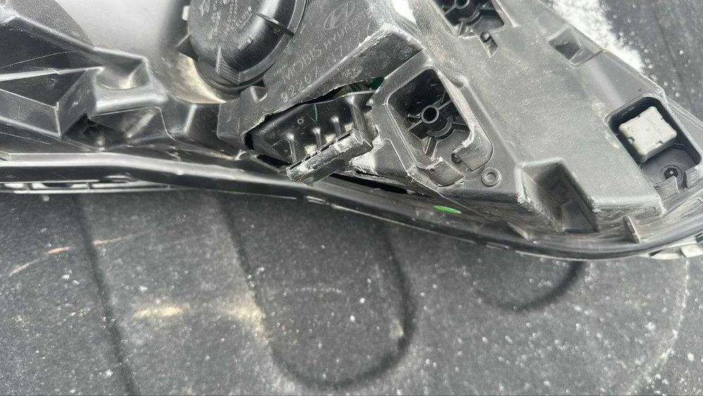 Фара лiва  ДХВ Hyundai Tucson NX4  2020-2024р. 92207-N7100