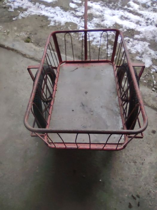 Przyczepka  rdo roweru ,  traktorka, również ręczna ( posiada stopkę)