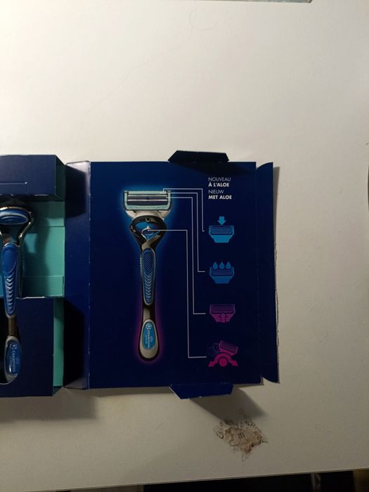 Gillette skinguard sensitive maszynka + 6 wkładów