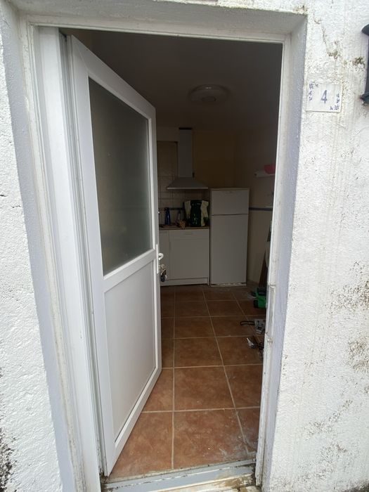Casa T1 + 1 ( em fase final de restauro )