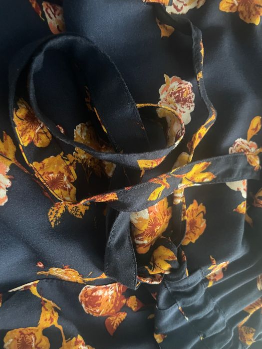 Sukienka w kwiaty 38 Nowa