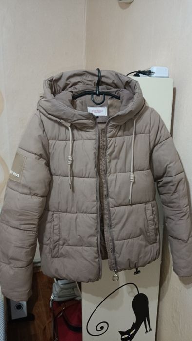 Продам курточку жіночу демисезон m-s