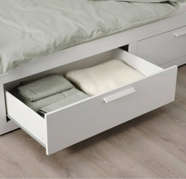 Cama IKEA Brimnes
