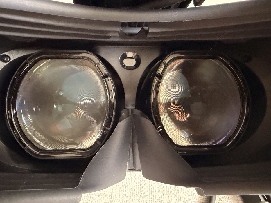 PSVR2 z pokrowcem