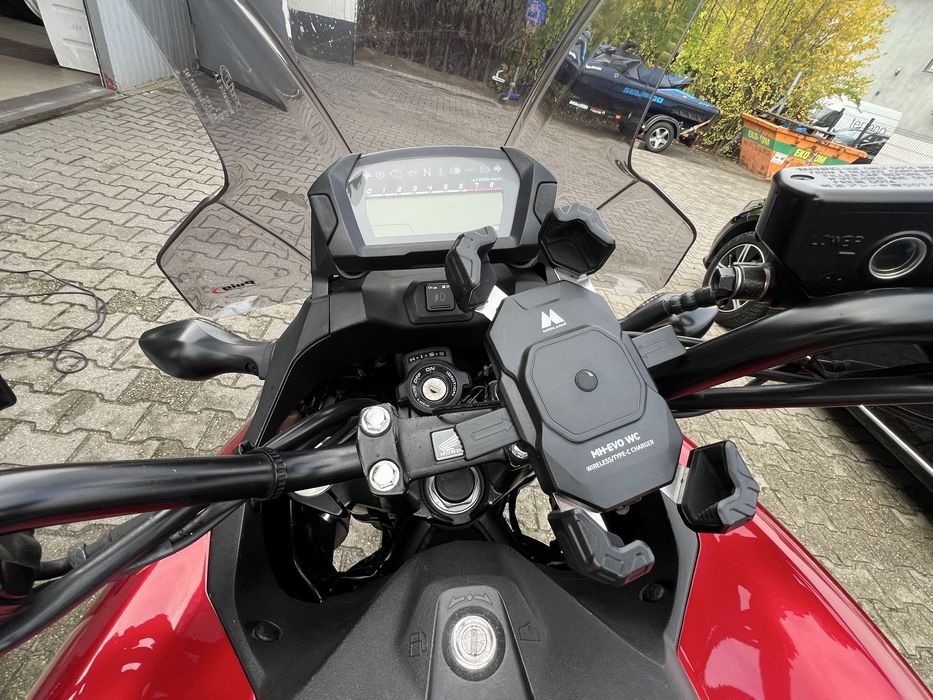 Sprzedam Piękną Honde nc700x maly przebieg serwisowana