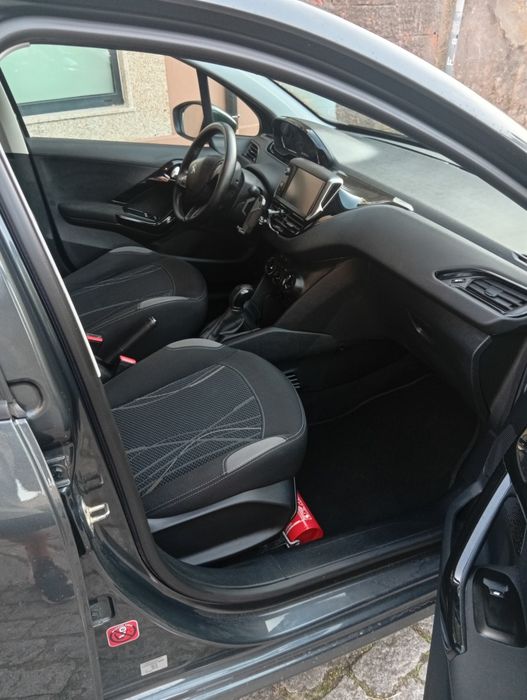 Peugeot 208 Puretech 1.2 gasolina