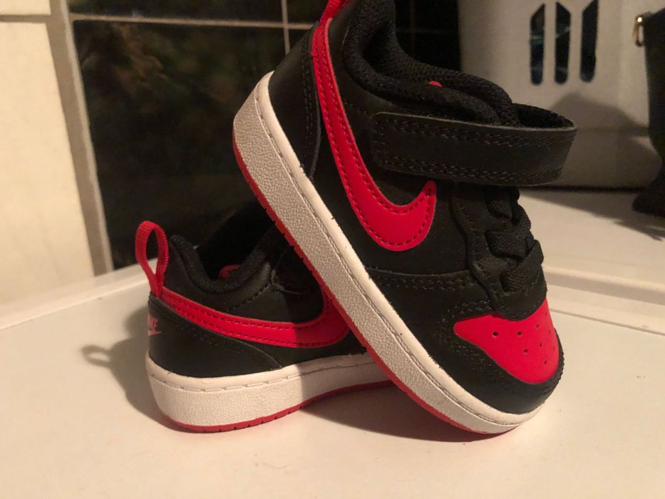 Buty sportowe dla chłopca firmy „Nike”, rozmiar 21, stan bardzo dobry