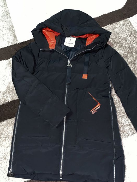 Зимова куртка тепла