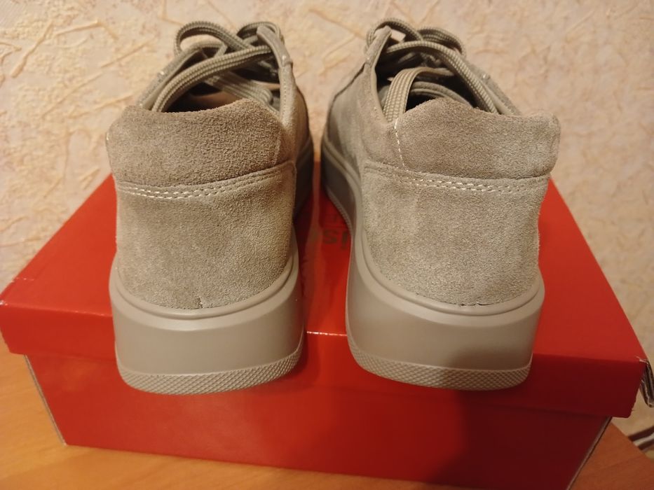 Замшеві  кросівки