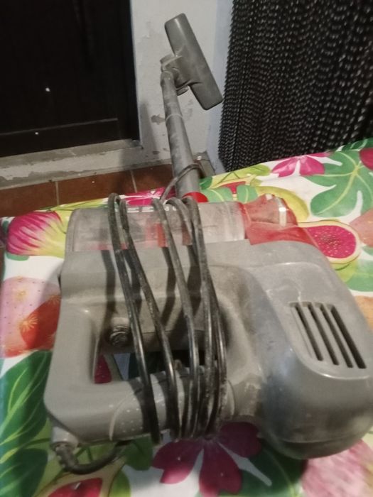 Aspirador vertical elétrico