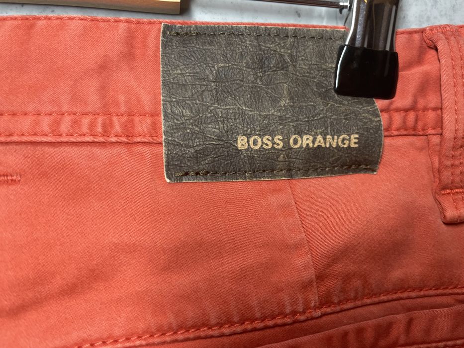Boss Orange spodnie męskie pomarańczowe rozmiar 31/34