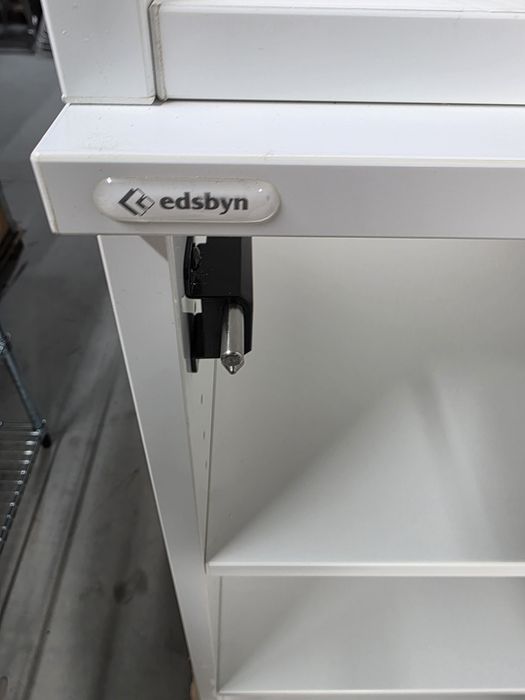 Szafa Edsbyn z zamkami elektronicznymi FlexLock RFID   premium