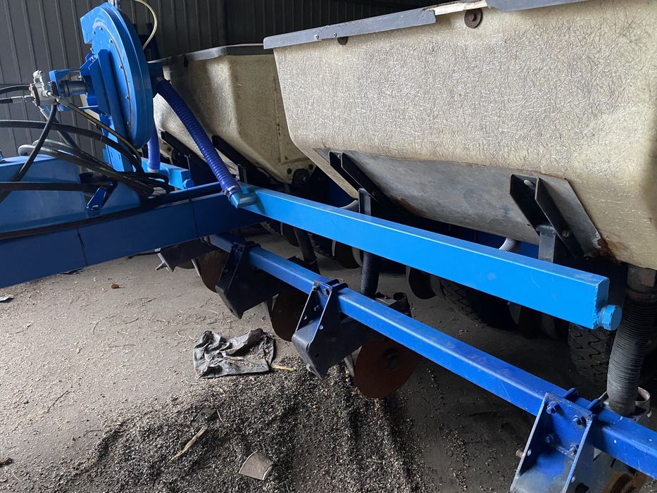 Kinze 2000 Precision Planting vSet 2