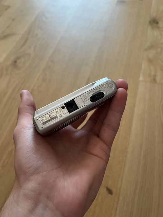 Легенда canon a2200 з комплектом!