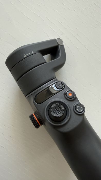 DJI Osmo Mobile 6