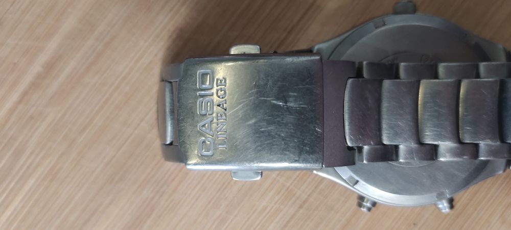Часы Casio Lineage, титановые