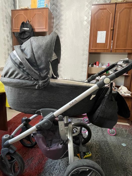 Срочно продам коляску 2в1