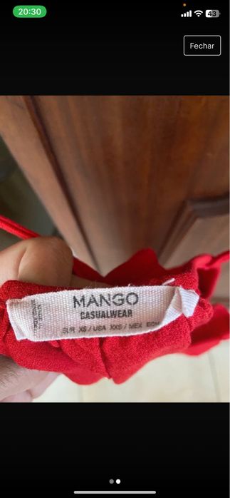 Top vermelho de alças