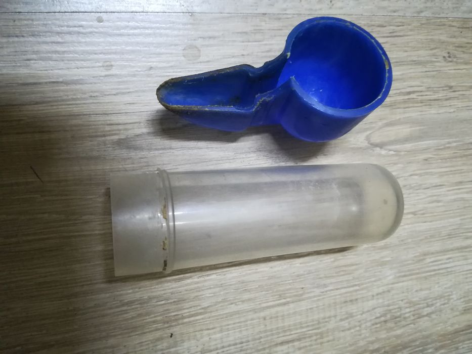 Поилка для попугаев, конареек