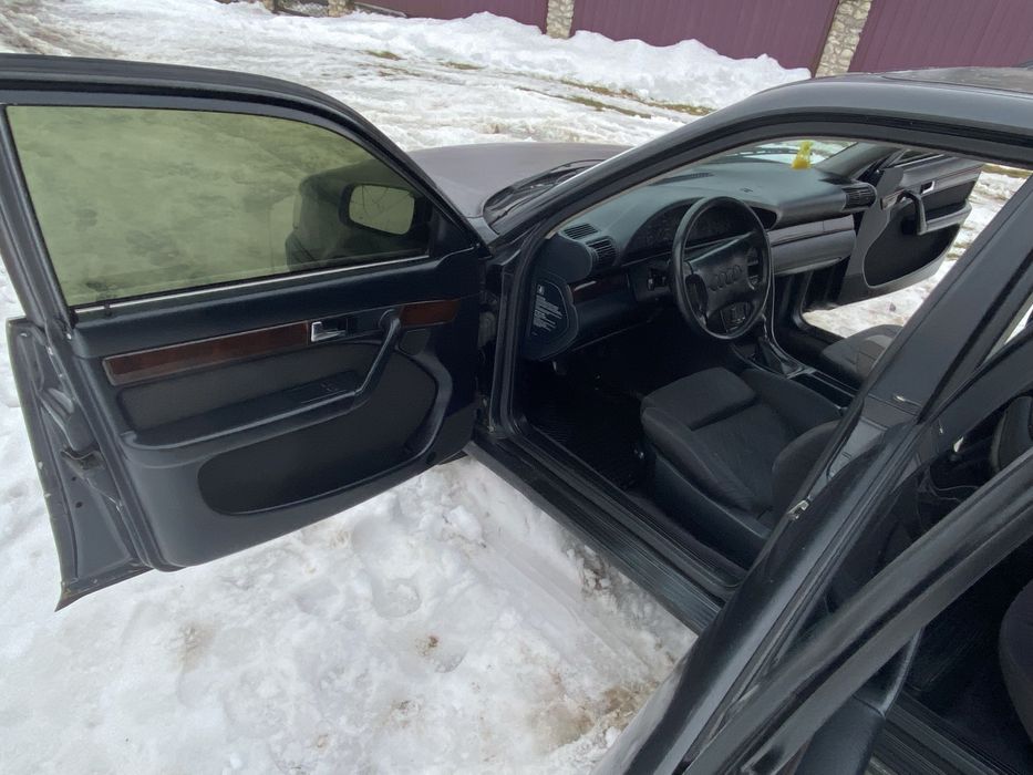 Продам Ауді  2,8