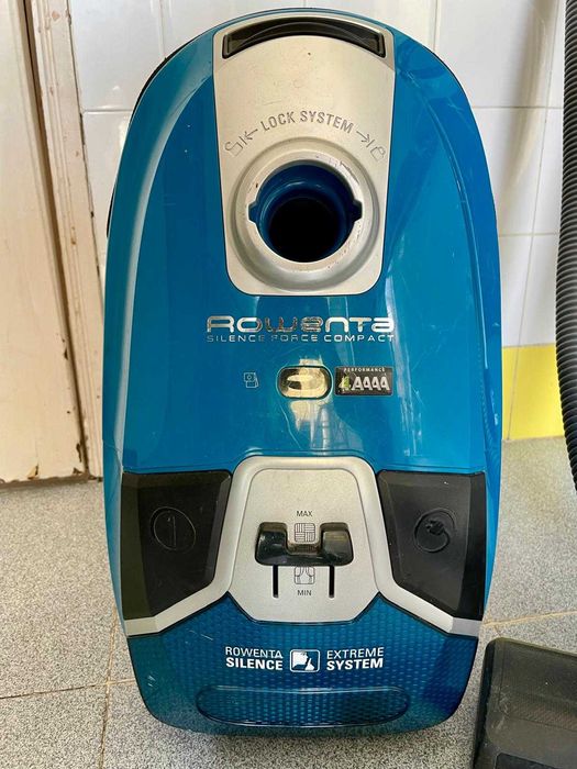 Aspirador Rowenta Silence Force Compact 4AAAA