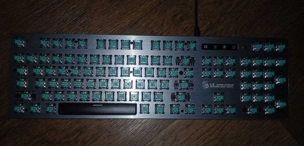 Клавіатура Bloody B760