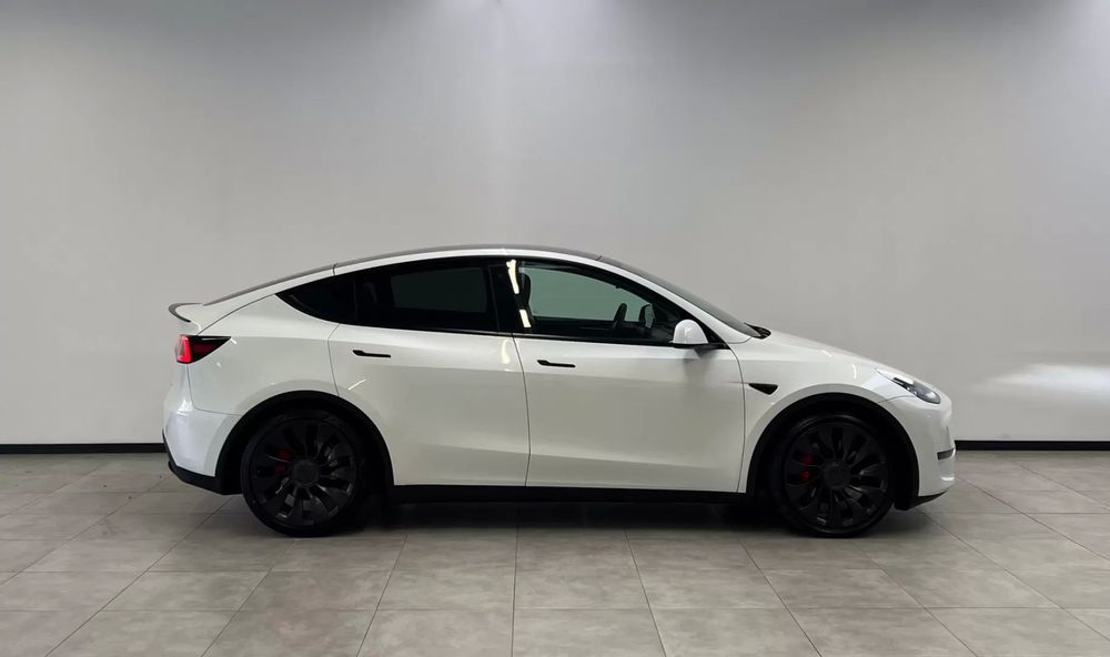 Tesla Model Y Performance Dual Motor AWD