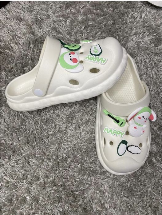 Білі крокси crocs