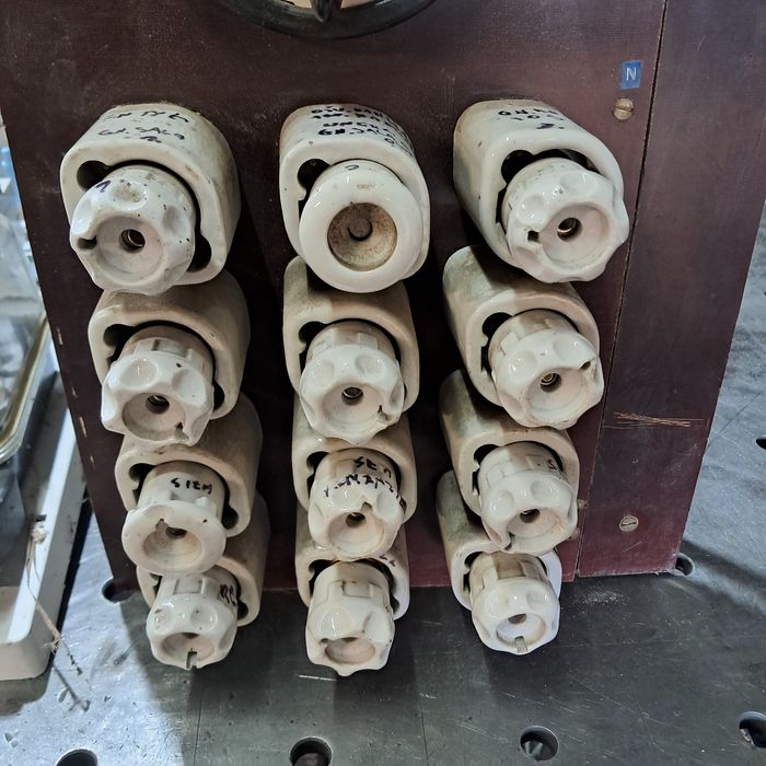 Tablica rozdzelcza retro