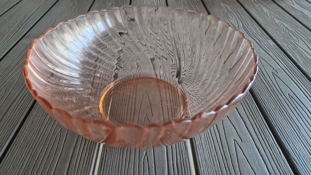 Taça de vidro rosa velho445335938500536322