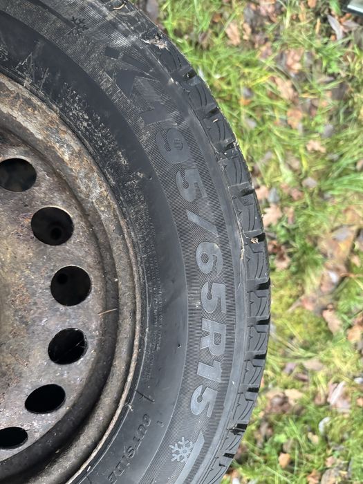 195/65/15 zimowe 2023r 5x100 jak nowe koła golf 4 leon audi a3 skoda