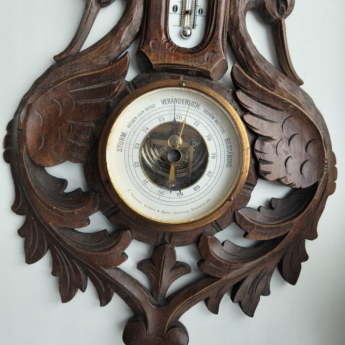 Барометры резные