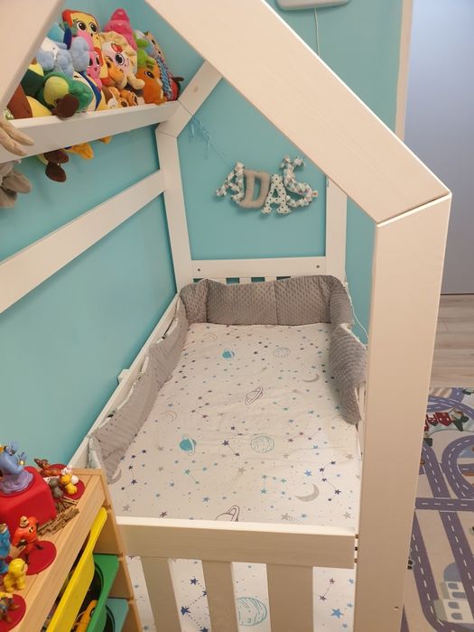 Łóżko domek 80 x160  z materacem